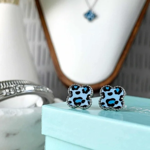 Park Lane Sky Blue Leopard 🐆 Earrings✨✨ - Picture 2 of 4